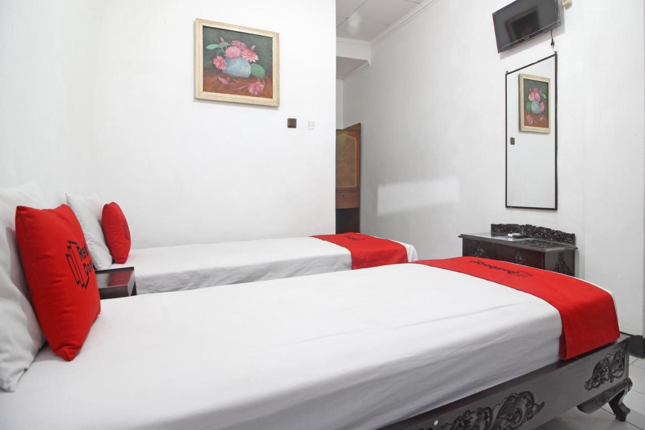 Reddoorz Plus @ Taman Siswa 3 Yogyakarta Exterior foto